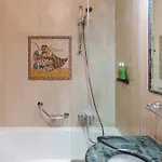 Grand Dino 4*