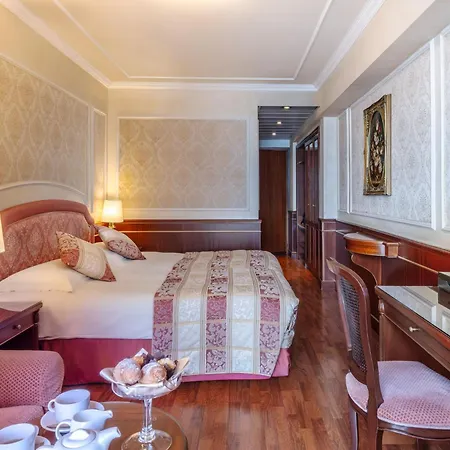 Hotel Grand Dino