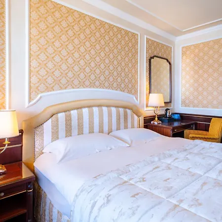 Grand Dino Hotel