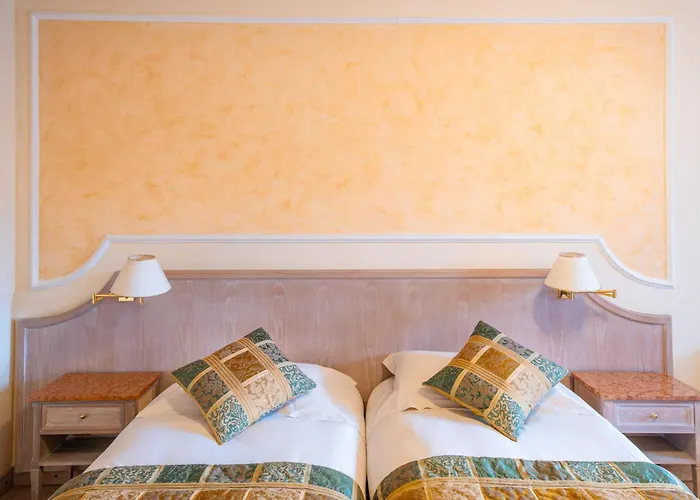 호텔 Grand Dino 바메노